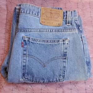 Vintage Levi 512 Light Wash Mom Jean